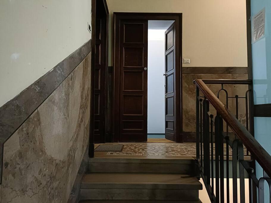 Stylish Flat Near Station And City Center كومو المظهر الخارجي الصورة